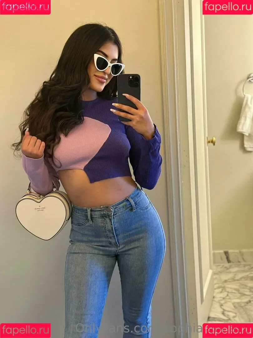 Sophia Leone Onlyfans Photo Gallery 