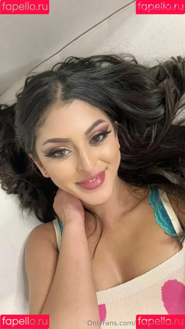 Sophia Leone Onlyfans Photo Gallery 