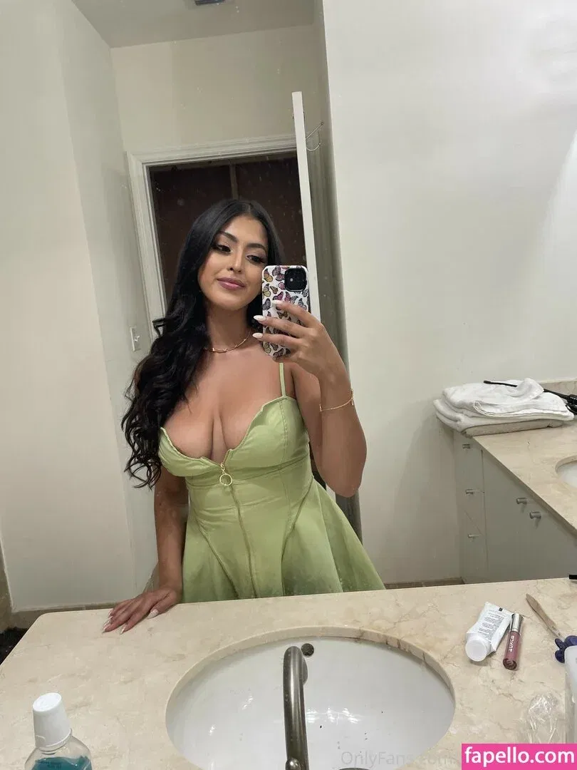 Sophia Leone Onlyfans Photo Gallery 