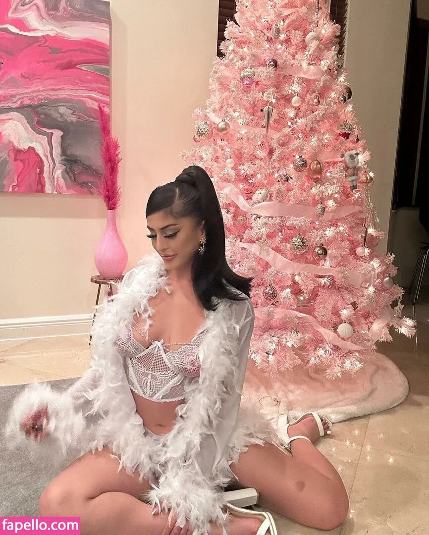 Sophia Leone Onlyfans Photo Gallery 