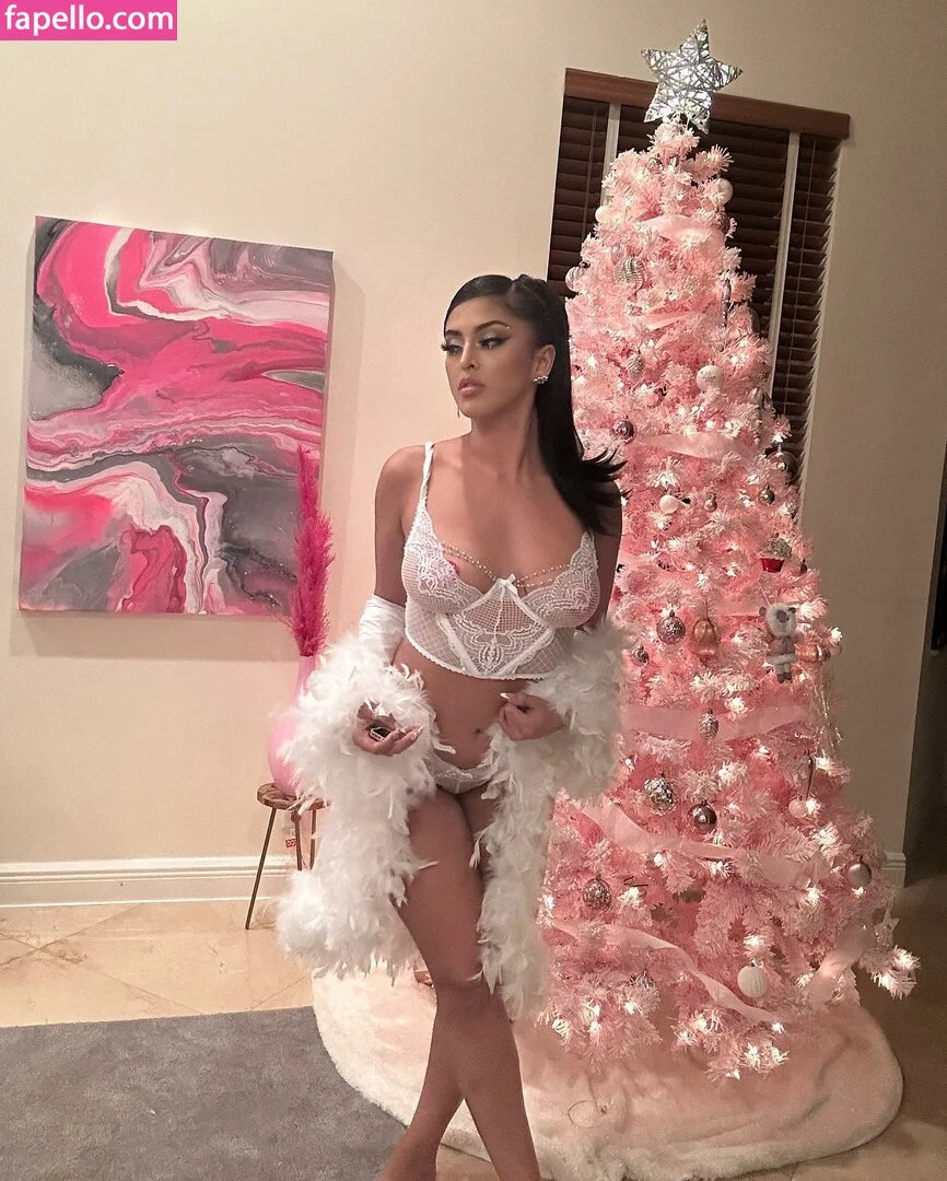 Sophia Leone Onlyfans Photo Gallery 