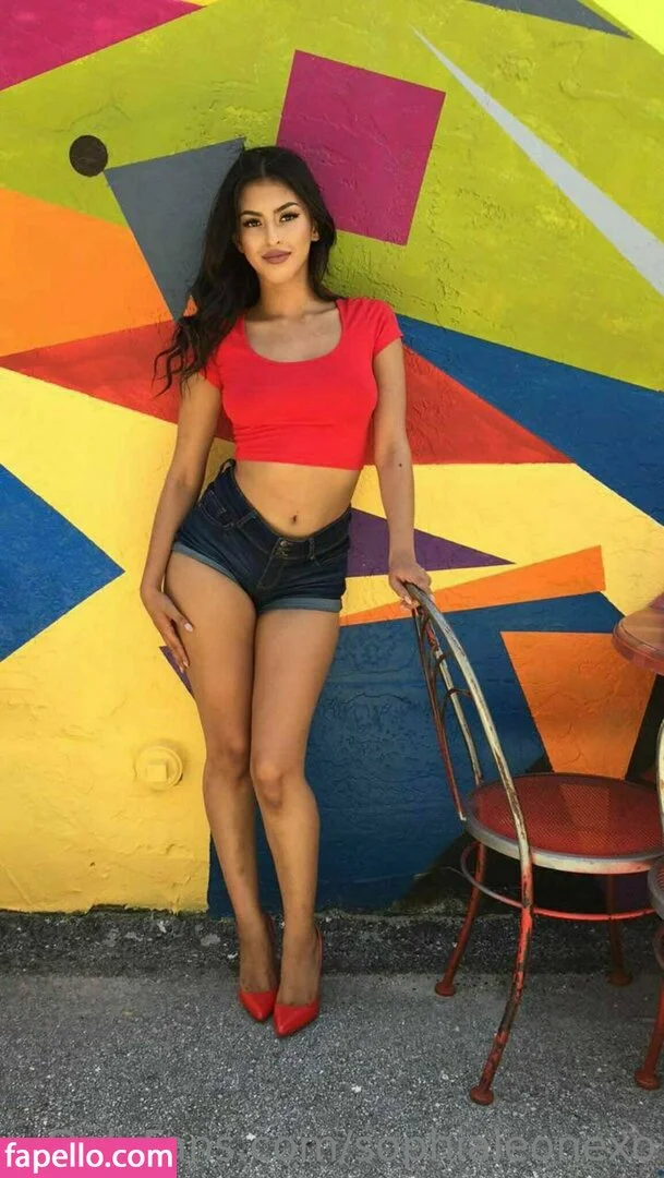 Sophia Leone Onlyfans Photo Gallery 