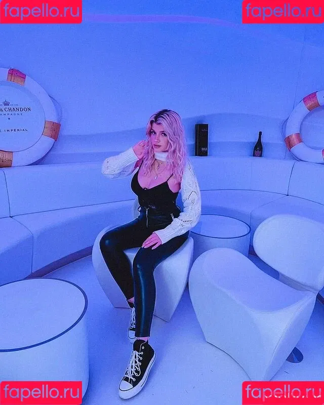 Kunshikitty Onlyfans Photo Gallery 