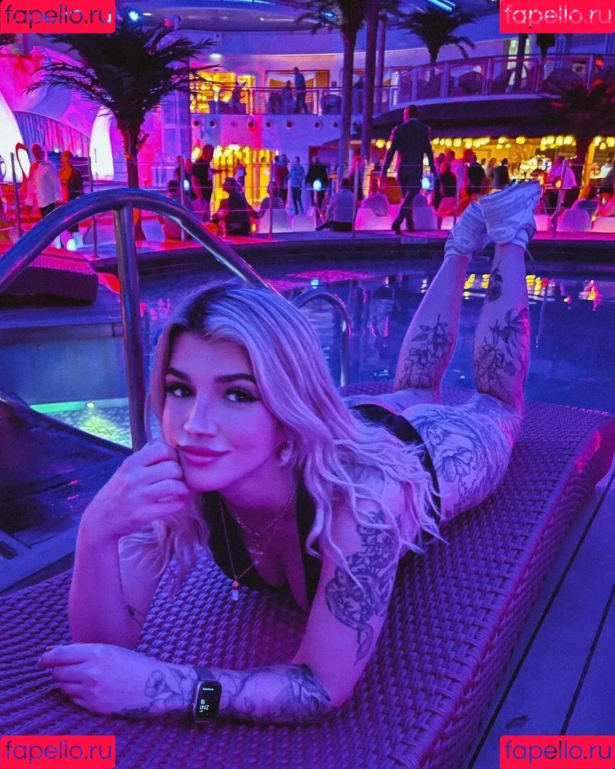 Kunshikitty Onlyfans Photo Gallery 