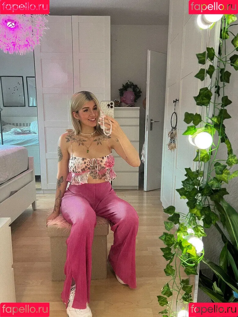 Kunshikitty Onlyfans Photo Gallery 