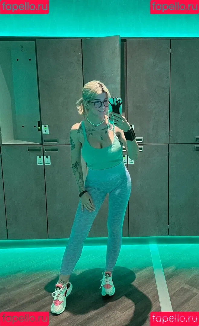 Kunshikitty Onlyfans Photo Gallery 