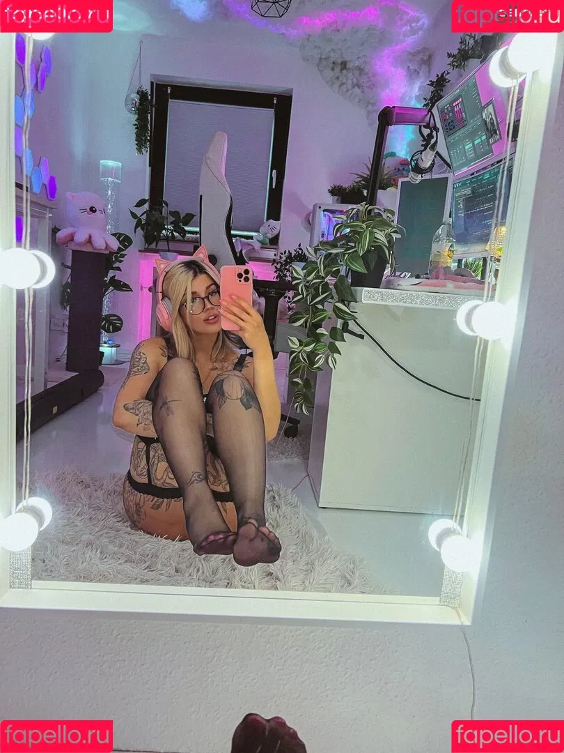 Kunshikitty Onlyfans Photo Gallery 