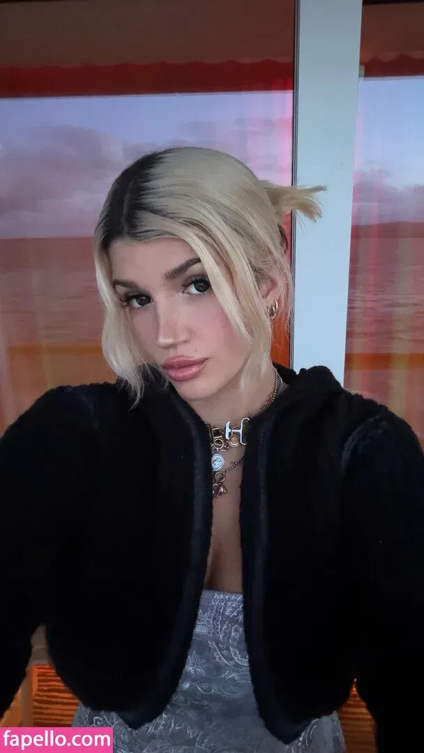 Kunshikitty Onlyfans Photo Gallery 