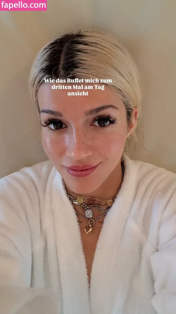 Kunshikitty Onlyfans Photo Gallery 