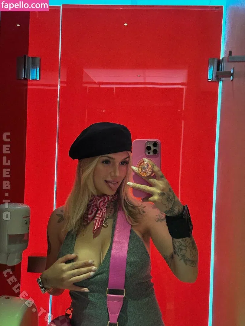 Kunshikitty Onlyfans Photo Gallery 