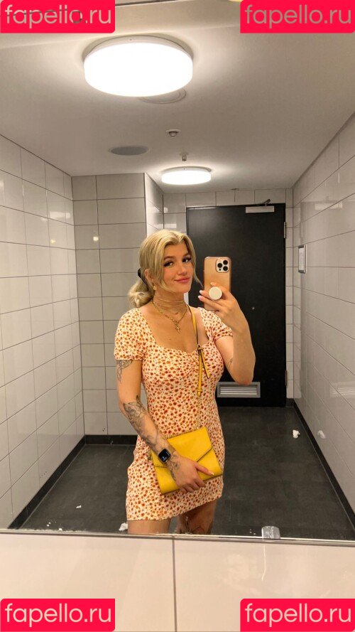 Kunshikitty Onlyfans Photo Gallery 