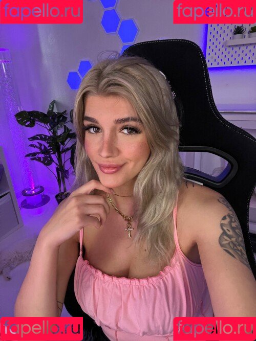 Kunshikitty Onlyfans Photo Gallery 