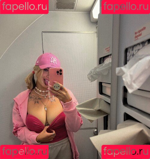 Kunshikitty Onlyfans Photo Gallery 