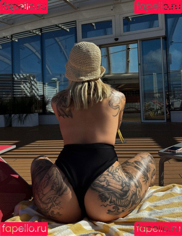 Kunshikitty Onlyfans Photo Gallery 