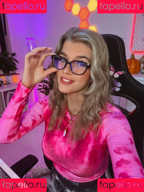 Kunshikitty Onlyfans Photo Gallery 