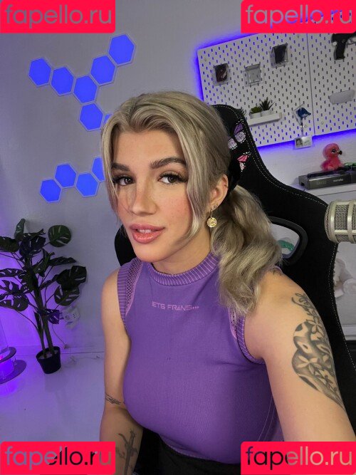 Kunshikitty Onlyfans Photo Gallery 