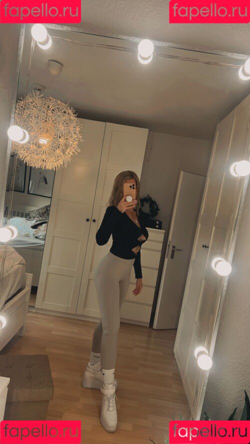 Kunshikitty Onlyfans Photo Gallery 