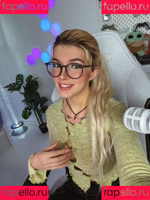 Kunshikitty Onlyfans Photo Gallery 