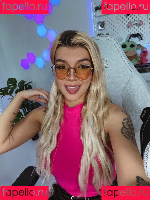 Kunshikitty Onlyfans Photo Gallery 