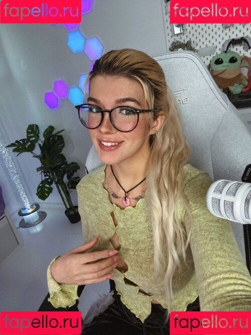 Kunshikitty Onlyfans Photo Gallery 