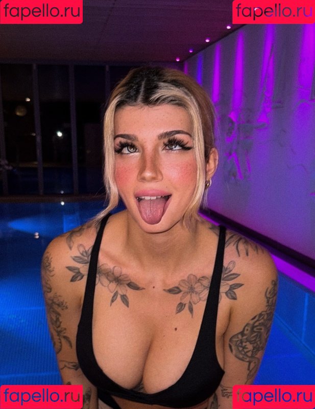 Kunshikitty Onlyfans Photo Gallery 