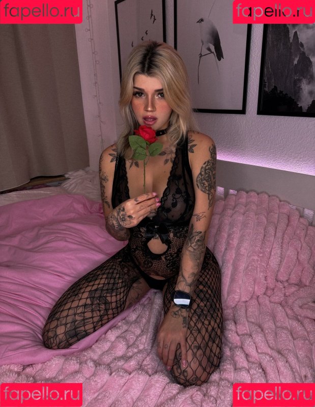 Kunshikitty Onlyfans Photo Gallery 