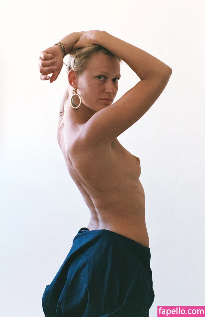 Anna April Onlyfans Photo Gallery 