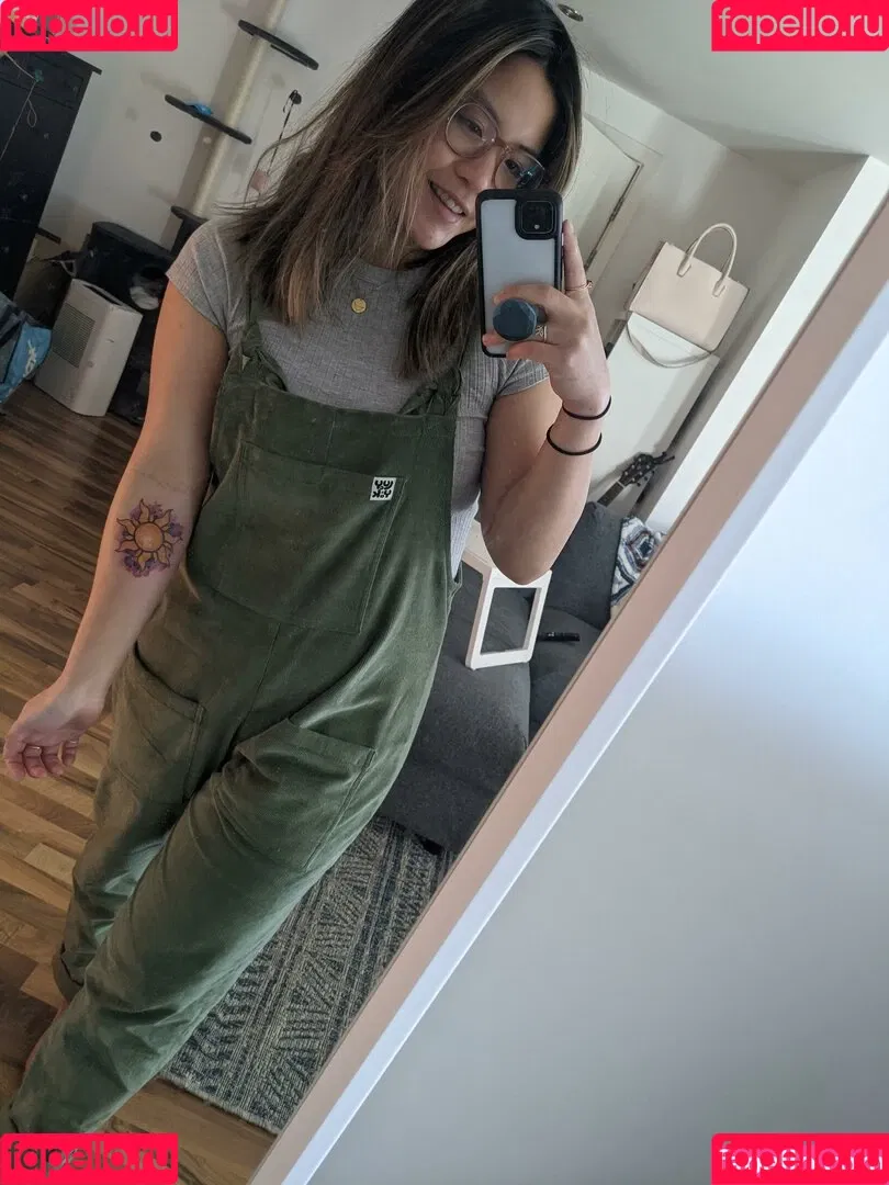 Mikaela Onlyfans Photo Gallery 