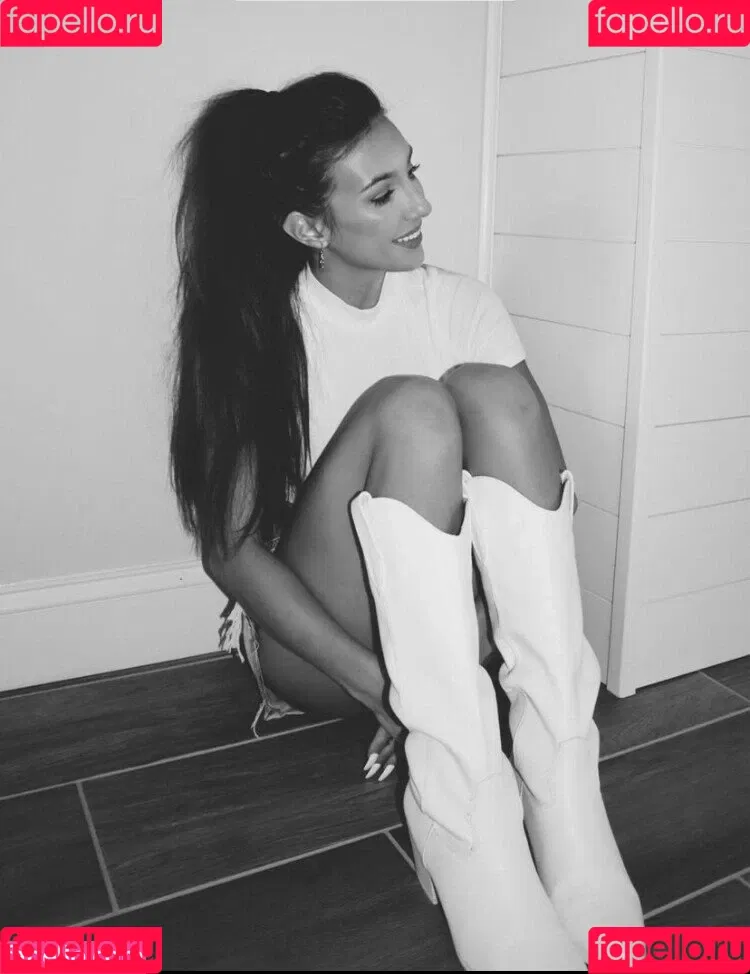 Taylor Alesia Onlyfans Photo Gallery 