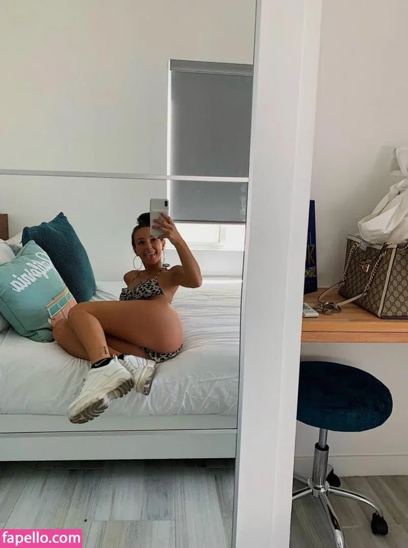 Taylor Alesia Onlyfans Photo Gallery 