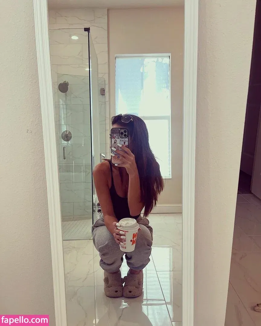 Taylor Alesia Onlyfans Photo Gallery 