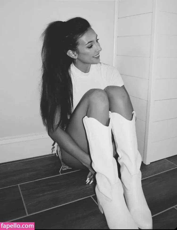 Taylor Alesia Onlyfans Photo Gallery 