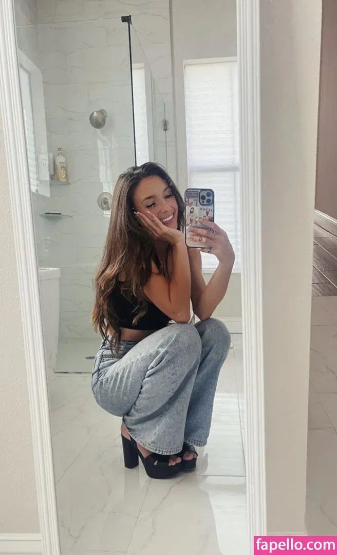 Taylor Alesia Onlyfans Photo Gallery 