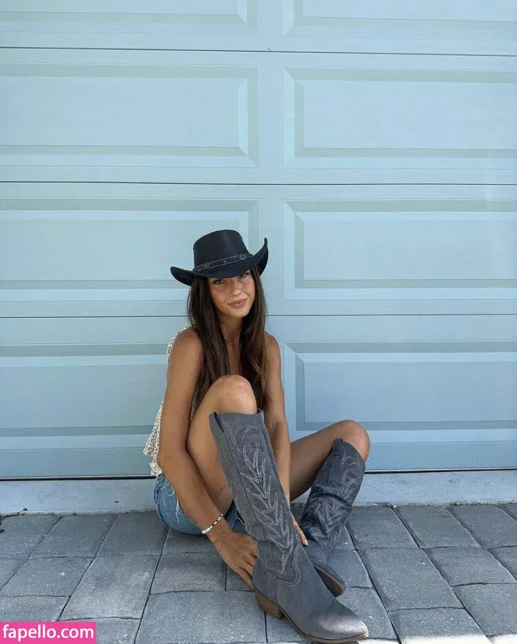 Taylor Alesia Onlyfans Photo Gallery 