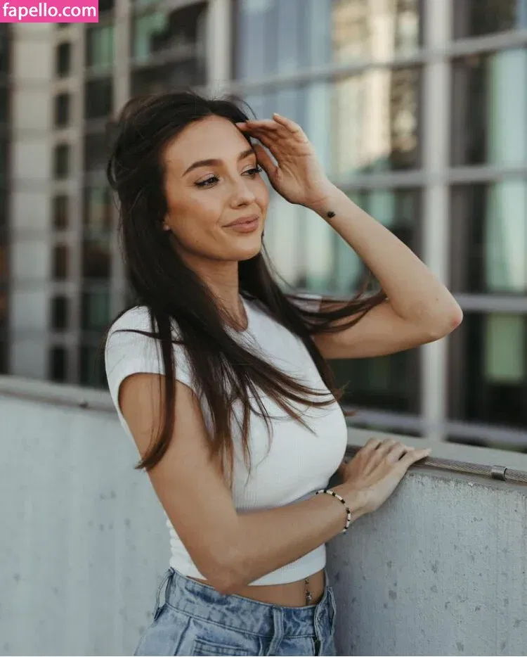 Taylor Alesia Onlyfans Photo Gallery 