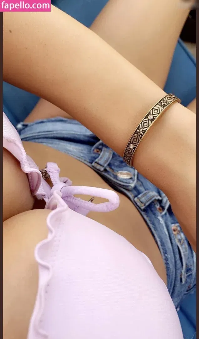 Taylor Alesia Onlyfans Photo Gallery 