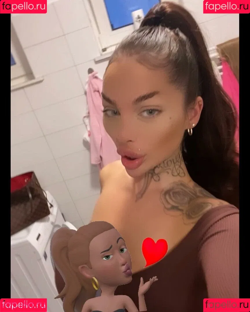 lola_official Onlyfans Photo Gallery 