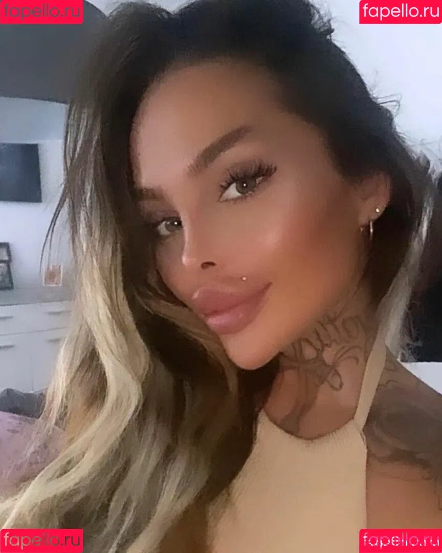 lola_official Onlyfans Photo Gallery 