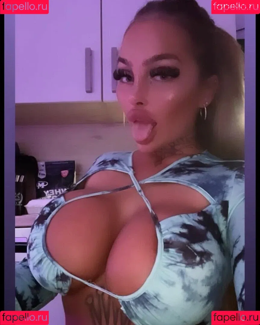 lola_official Onlyfans Photo Gallery 