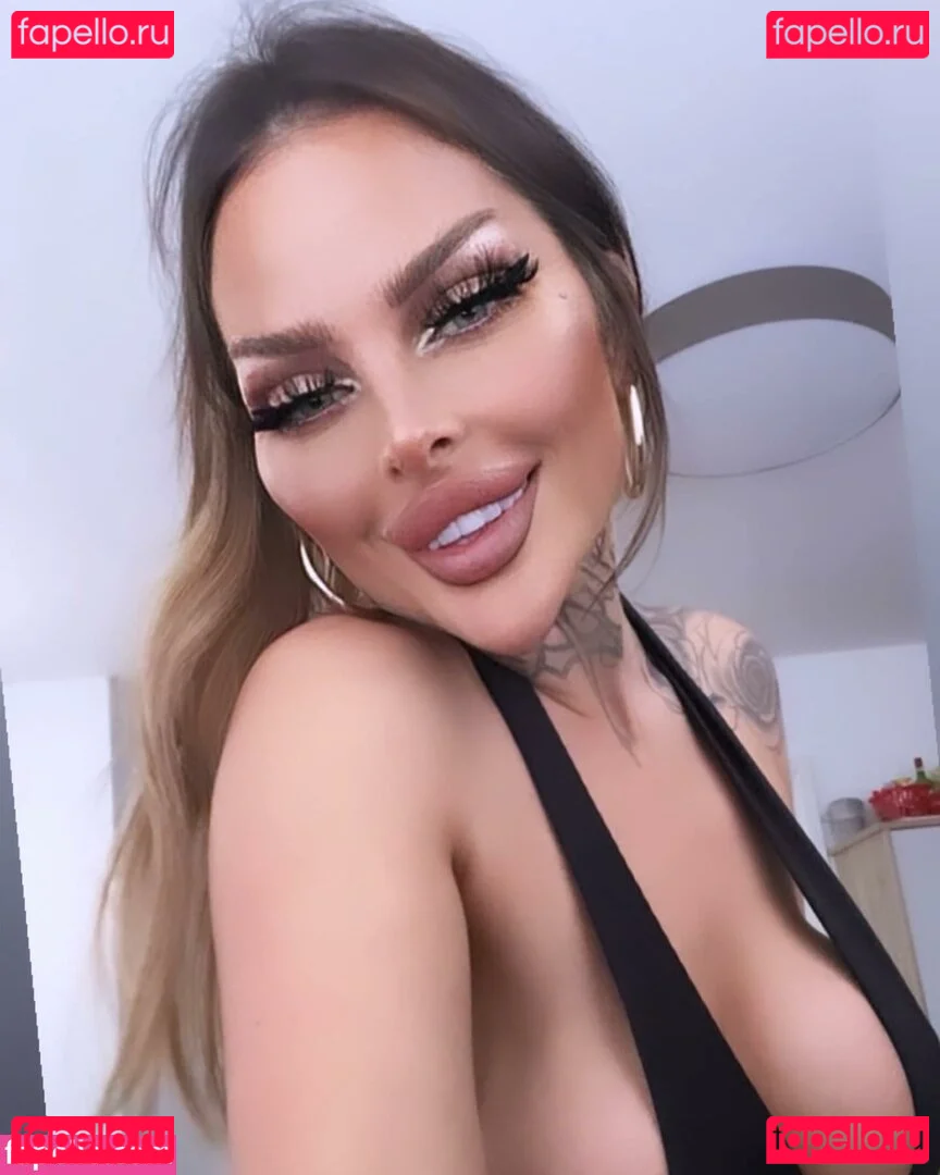 lola_official Onlyfans Photo Gallery 