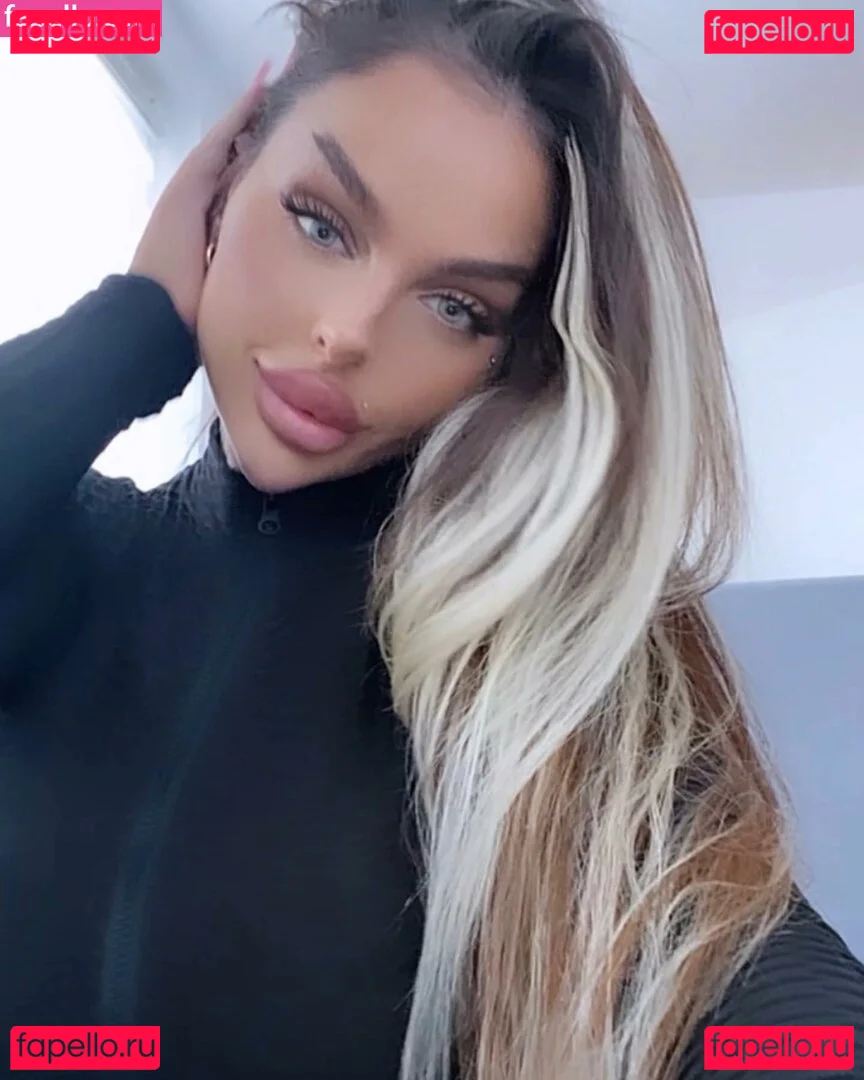 lola_official Onlyfans Photo Gallery 