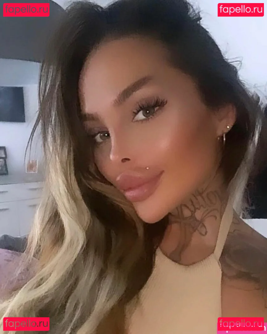 lola_official Onlyfans Photo Gallery 