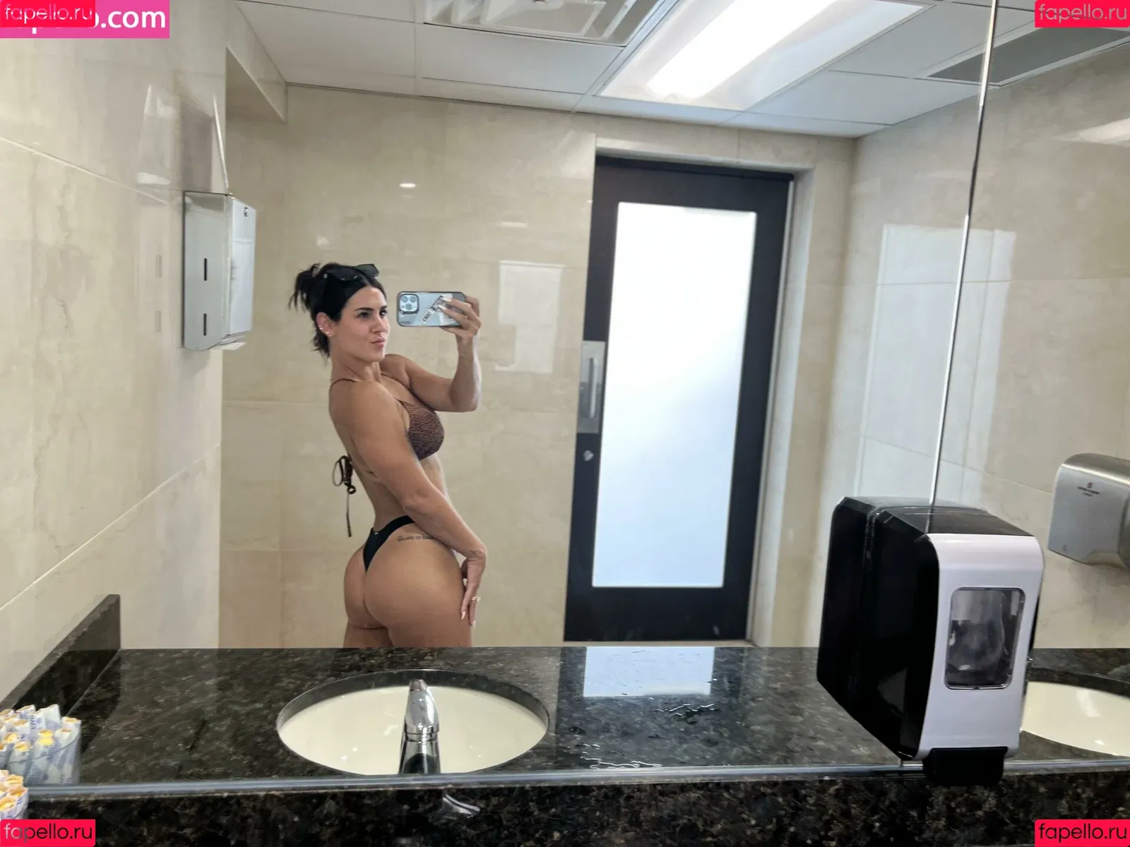 Sloane Nash Onlyfans Photo Gallery 