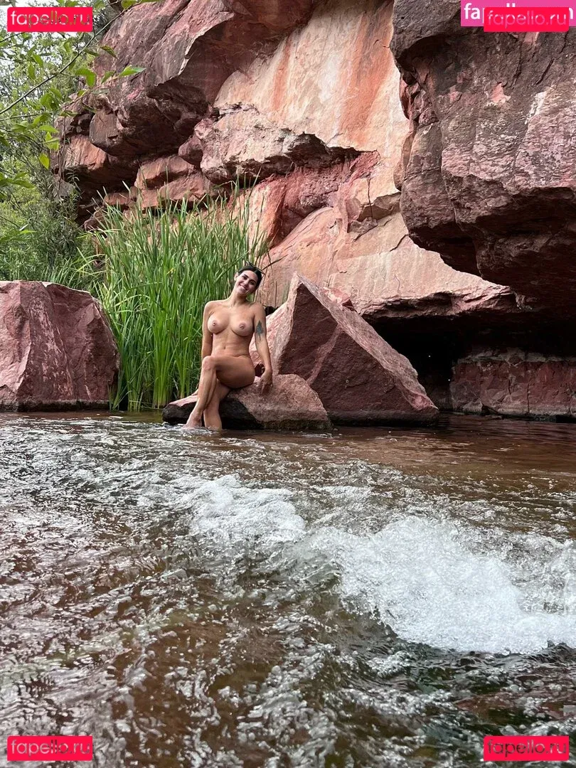 Sloane Nash Onlyfans Photo Gallery 