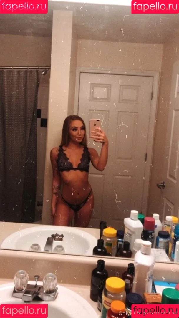 sarahnell Onlyfans Photo Gallery 