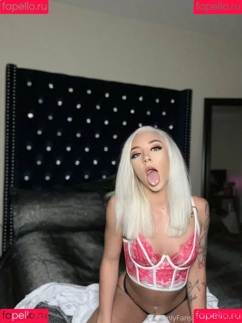 sarahnell Onlyfans Photo Gallery 