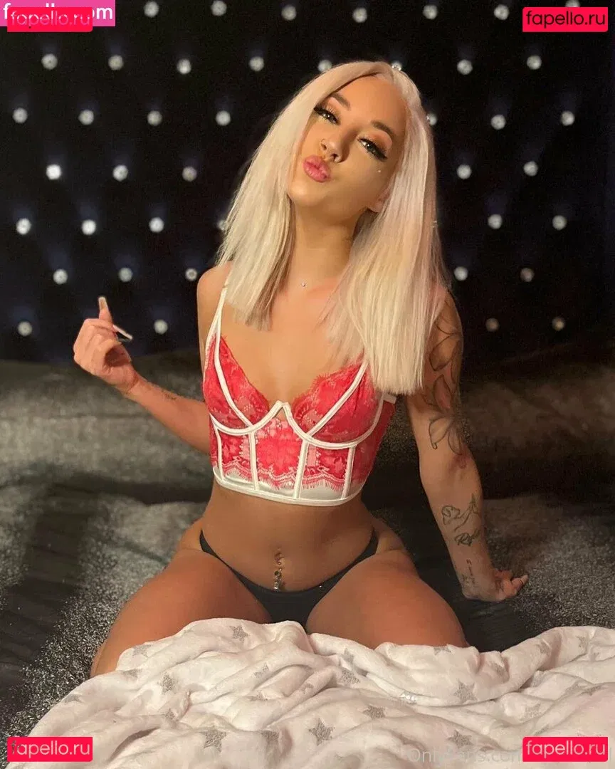 sarahnell Onlyfans Photo Gallery 