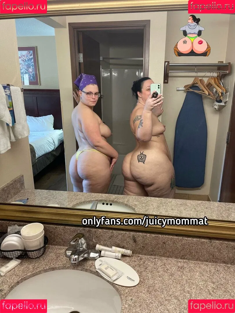 JuicymommaT Onlyfans Photo Gallery 