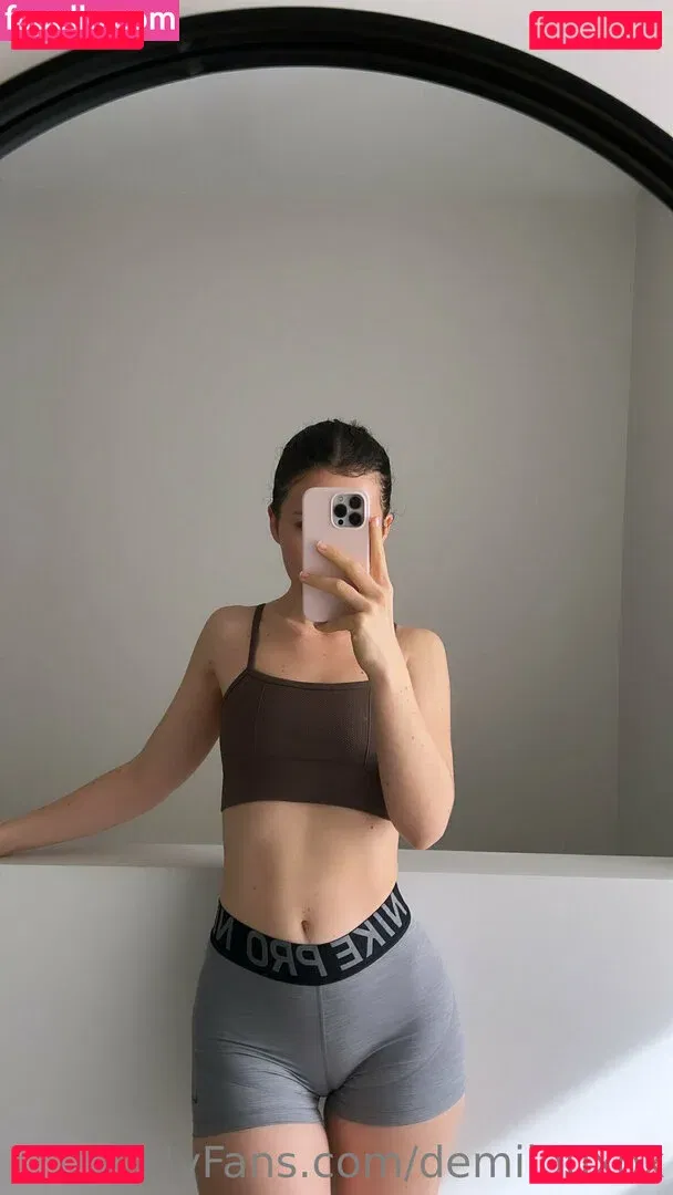 demilouxox Onlyfans Photo Gallery 