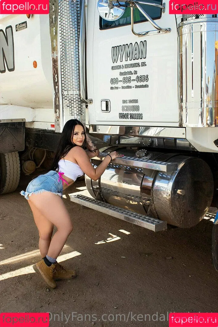 kendallknightt Onlyfans Photo Gallery 